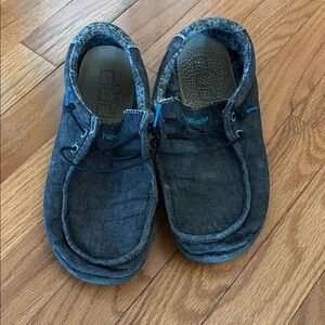 Hey Dude boys slip on casual shoe gray youth 5